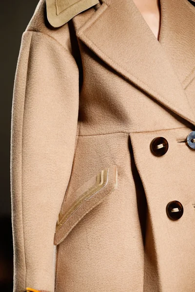 Look 60